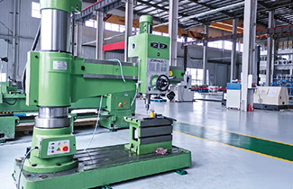 Radial drilling machine