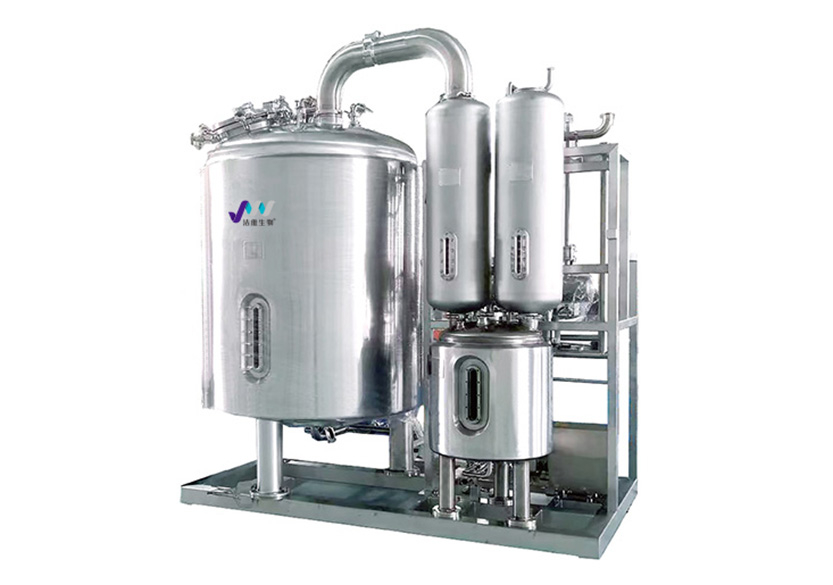 Low-temperature evaporation and concentration system